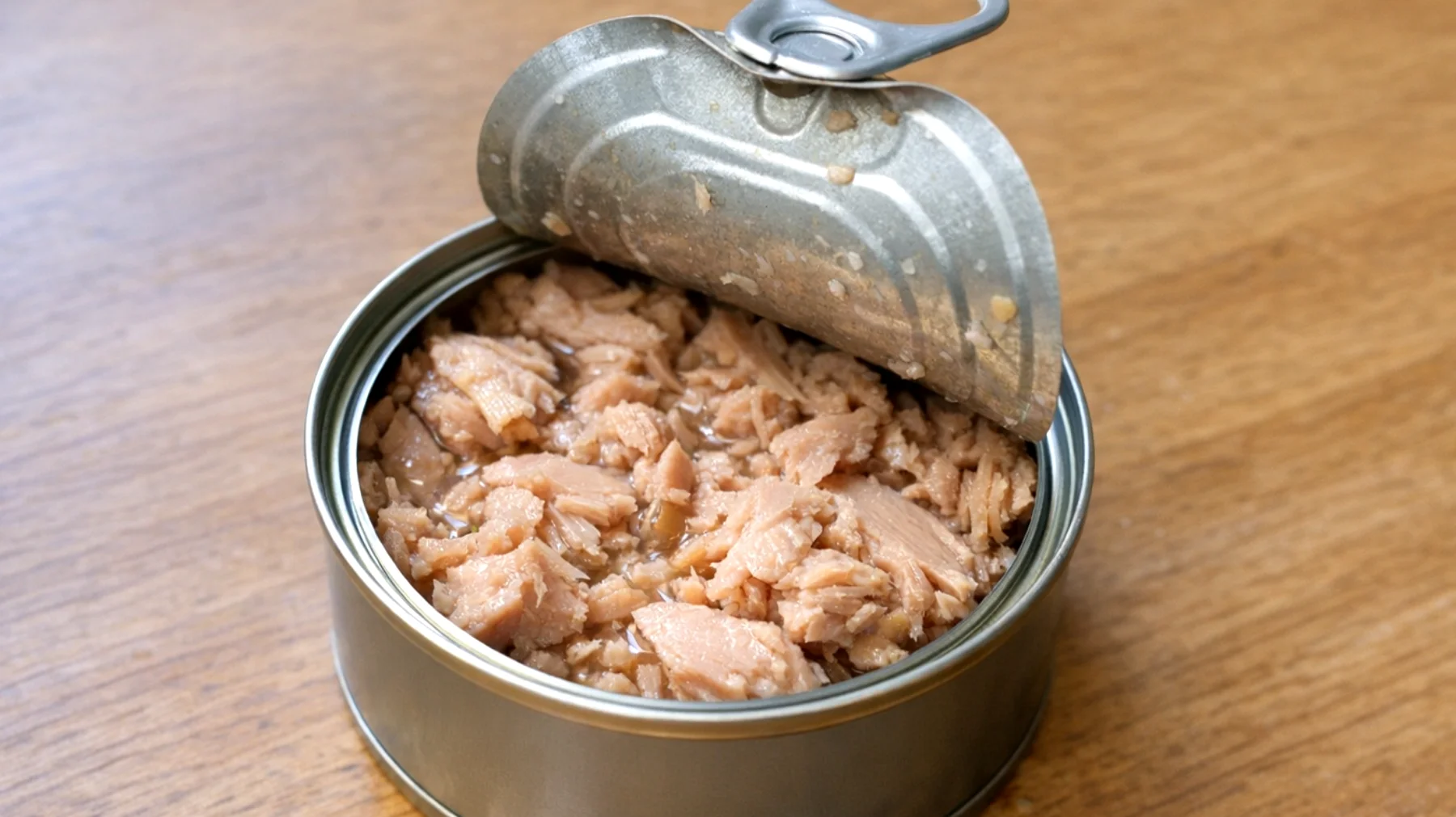 Il tonno in scatola fa davvero bene alla salute o nasconde rischi e controindicazioni che in pochi conoscono?"